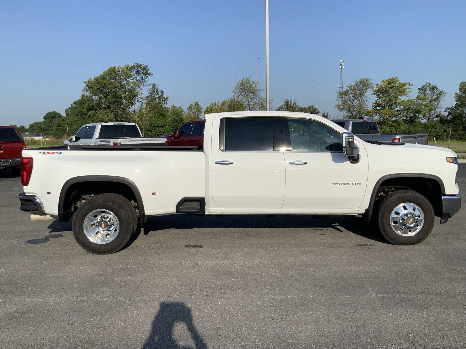 Used 2025 Chevrolet Silverado 3500 LTZ w/ LTZ Plus Package AWD/4WD image 15