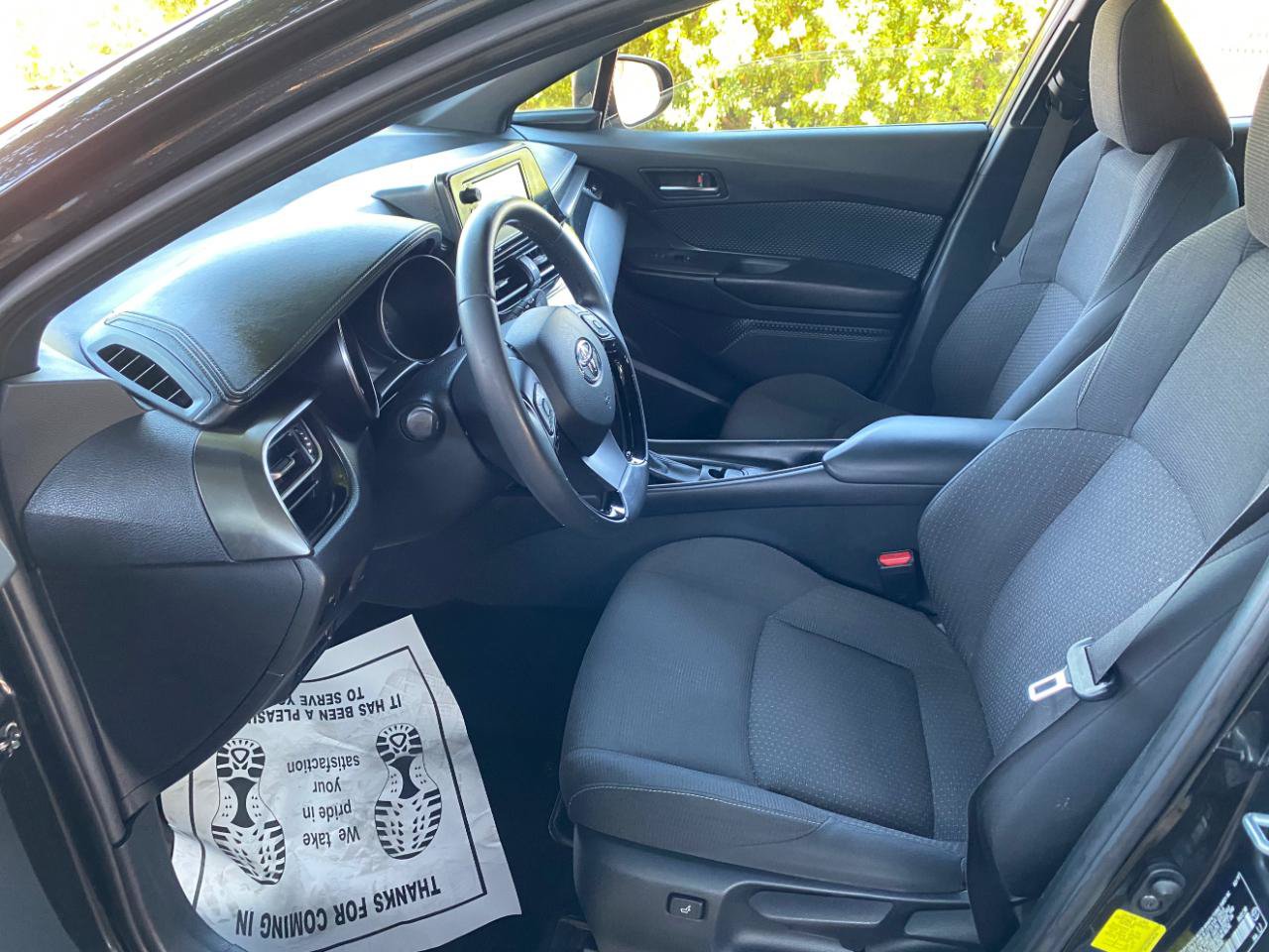 Used 2018 Toyota C-HR XLE FWD image 33