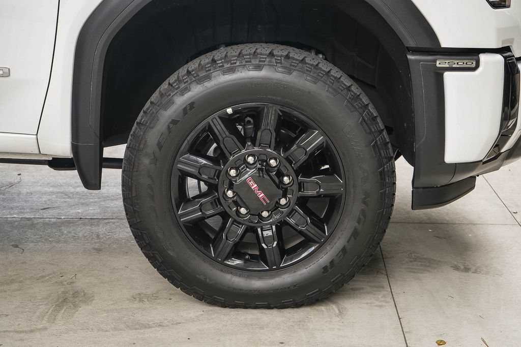 Used 2026 GMC Sierra 2500 AT4 AWD/4WD image 12