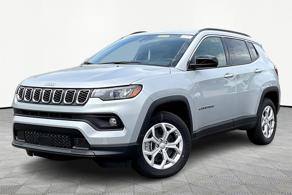 New 2024 Jeep Compass Latitude AWD/4WD image 2