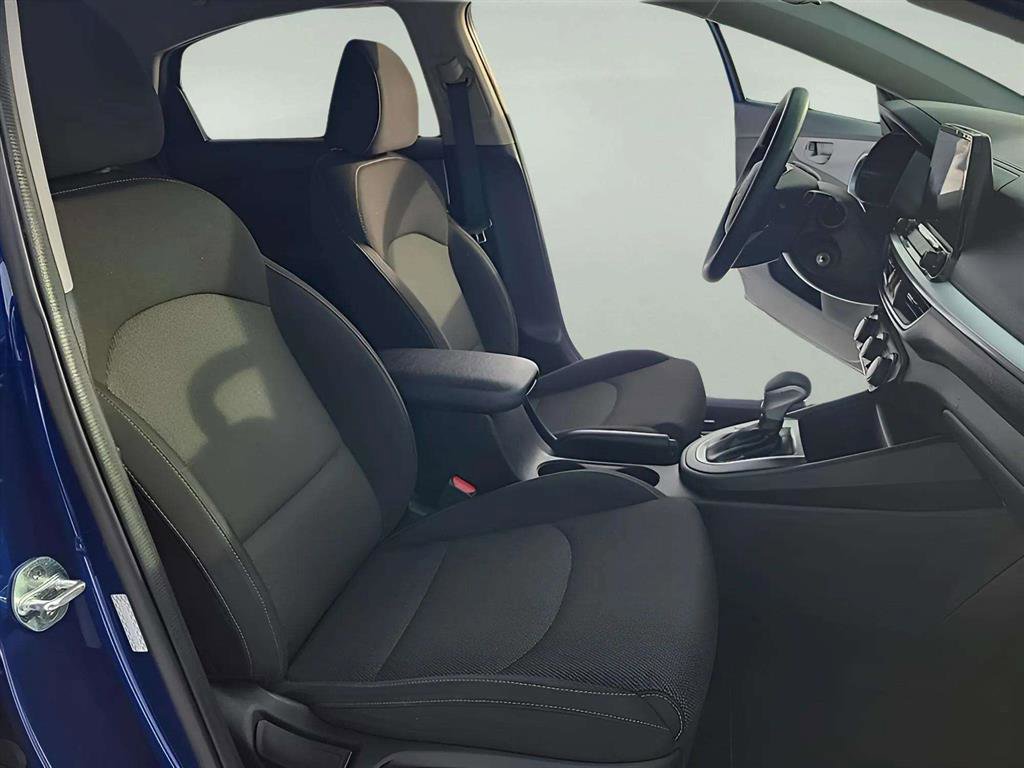 Used 2022 Kia Forte LXS image 18