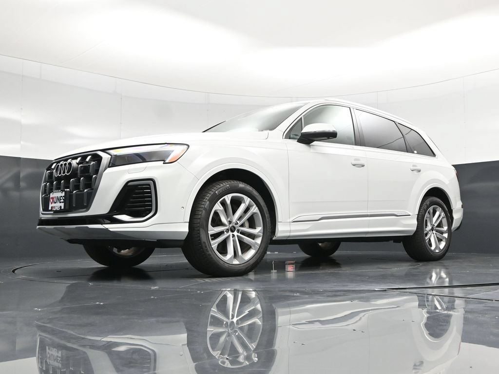 Used 2025 Audi Q7 3.0T Premium Plus AWD/4WD image 55
