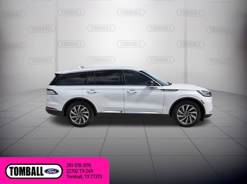Used 2025 Lincoln Aviator 2WD image 8