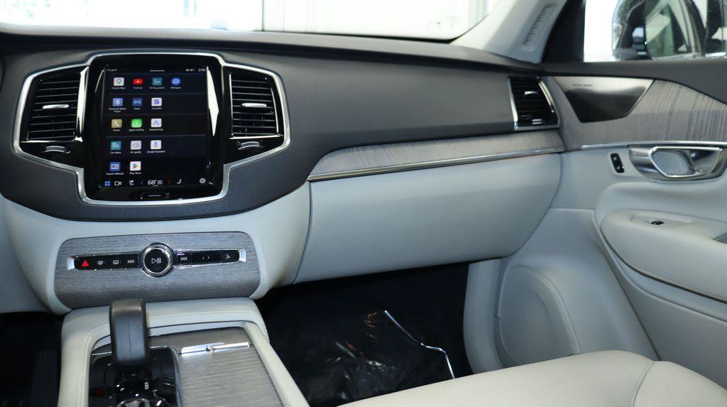Used 2023 Volvo XC90 B6 Plus w/ Protection Package Premier AWD/4WD image 24