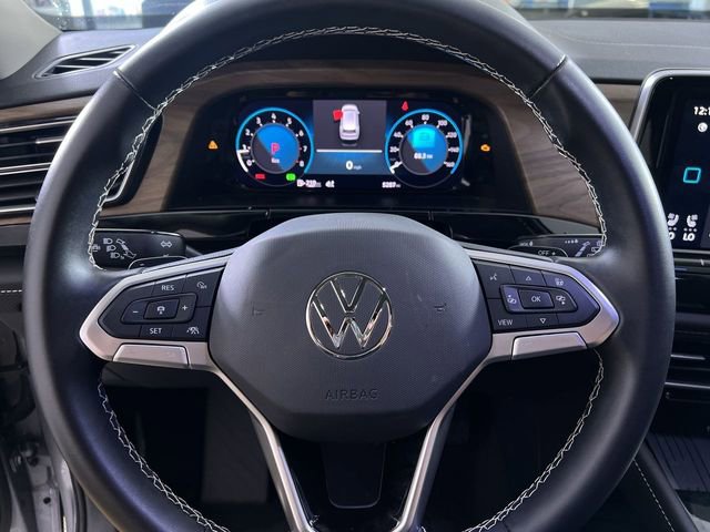 Used 2025 Volkswagen Atlas SE image 14