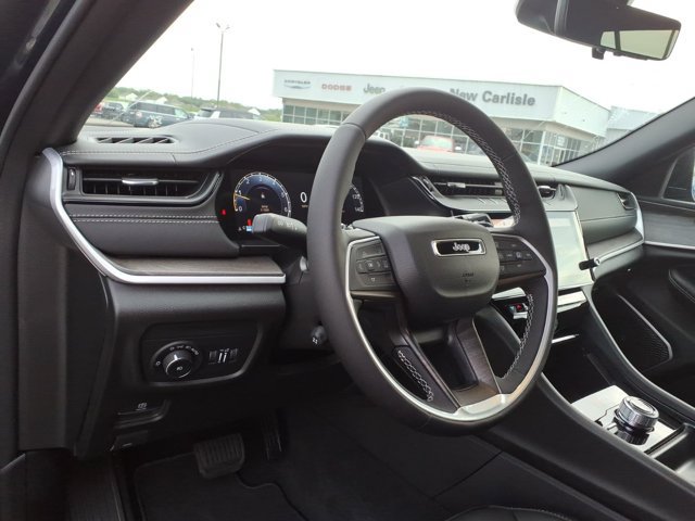 New 2027 Jeep Grand Cherokee Limited AWD/4WD image 14