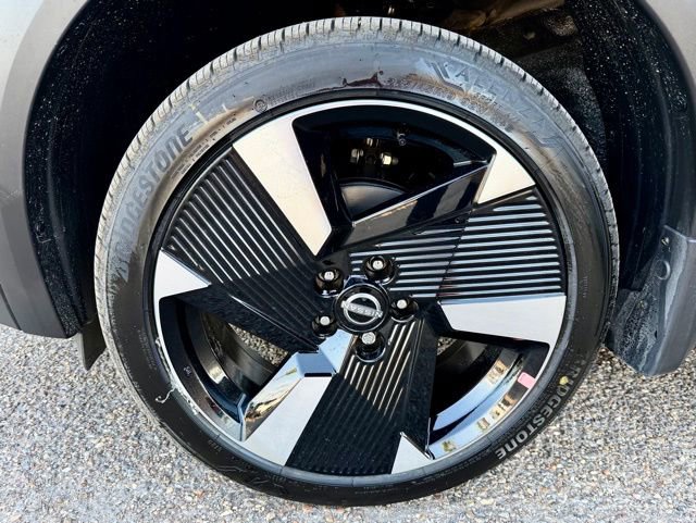 New 2026 Nissan Kicks SR w/ SR Premium Package FWD image 32