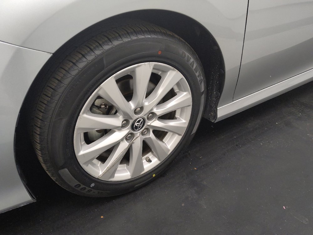 Used 2019 Toyota Camry LE image 31