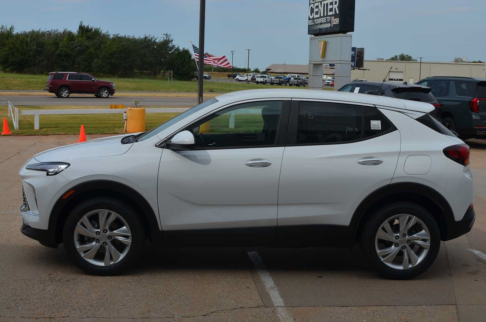 New 2026 Buick Encore GX Preferred w/ Comfort Package FWD image 4
