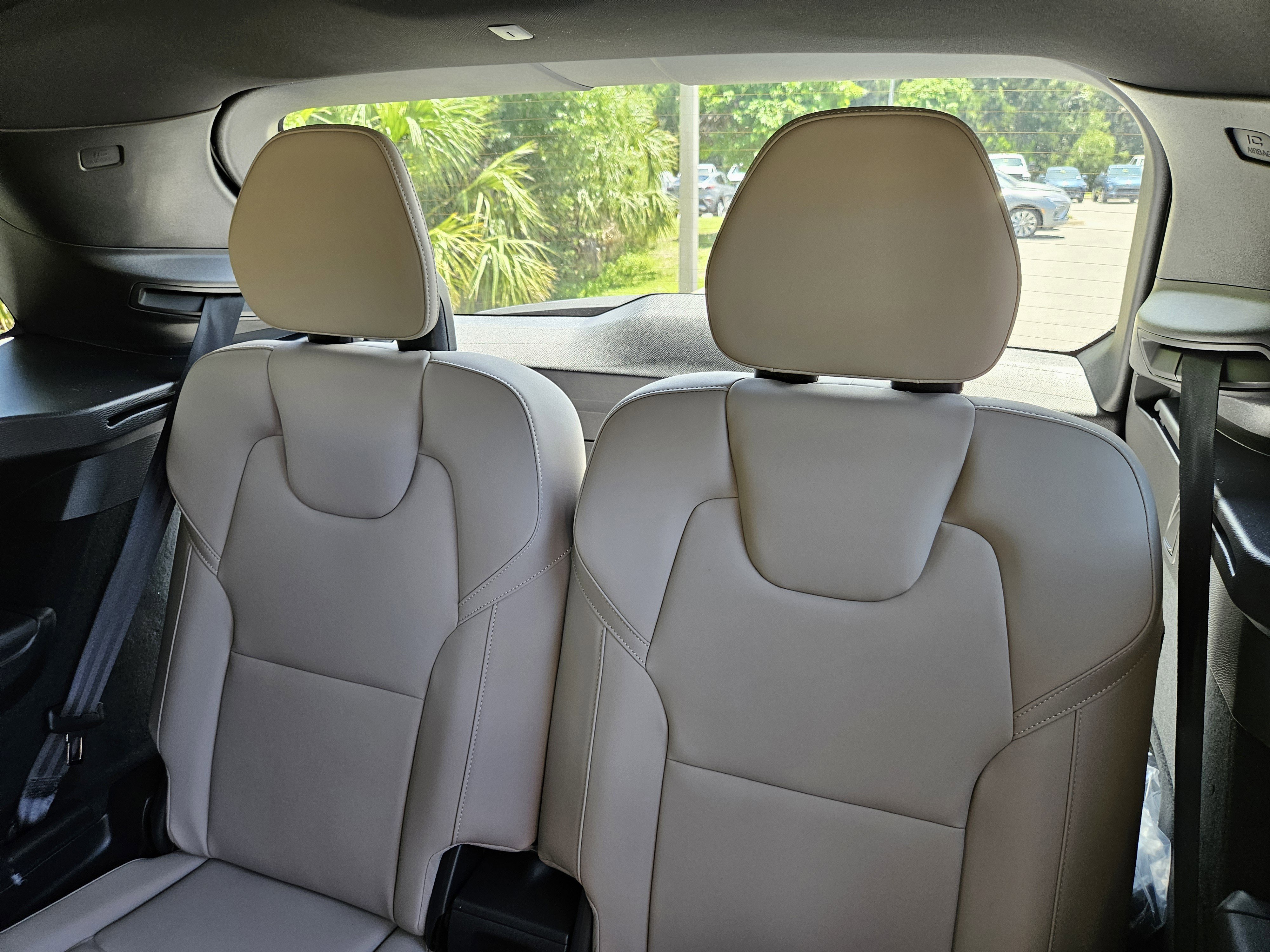 New 2026 Volvo XC90 B6 Plus w/ Protection Package Premier image 15