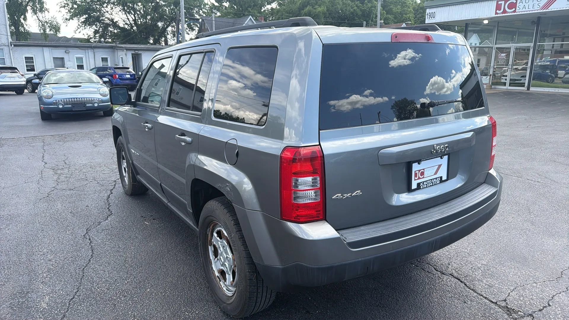 Used 2014 Jeep Patriot Sport AWD/4WD image 7
