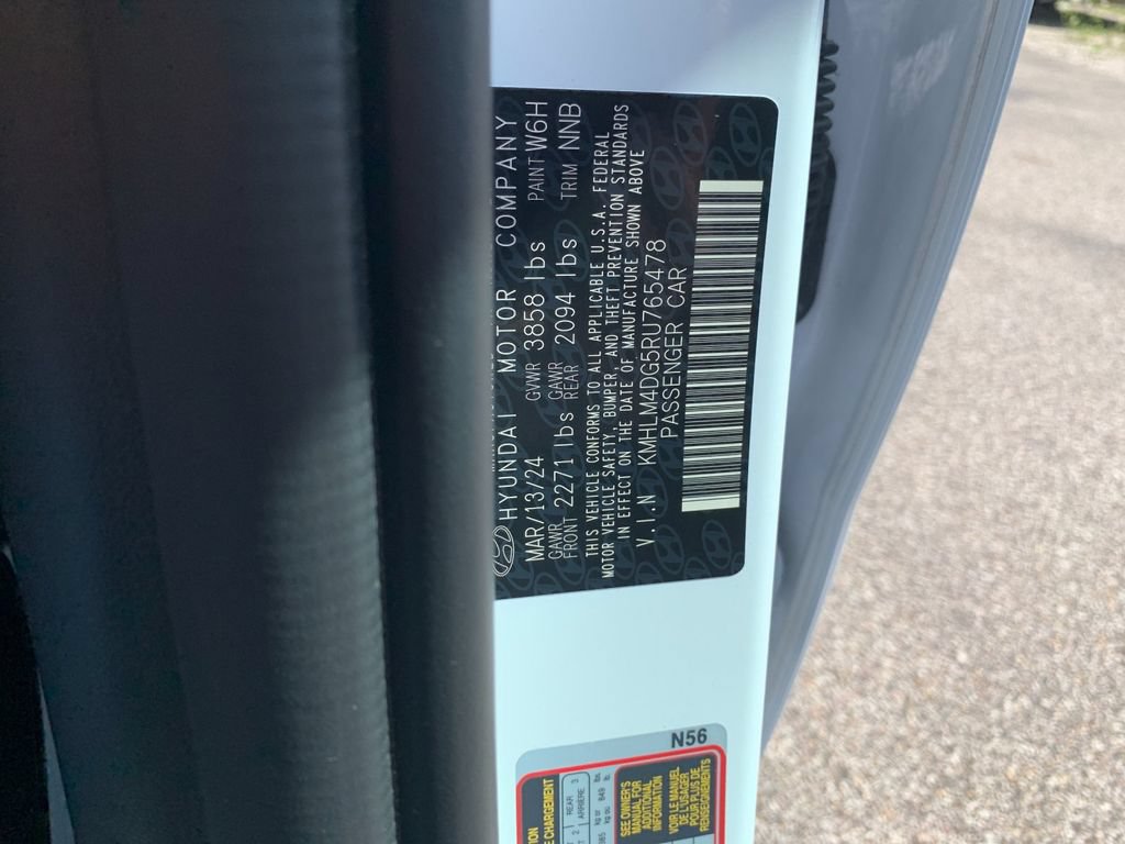 Used 2024 Hyundai Elantra SEL FWD image 34