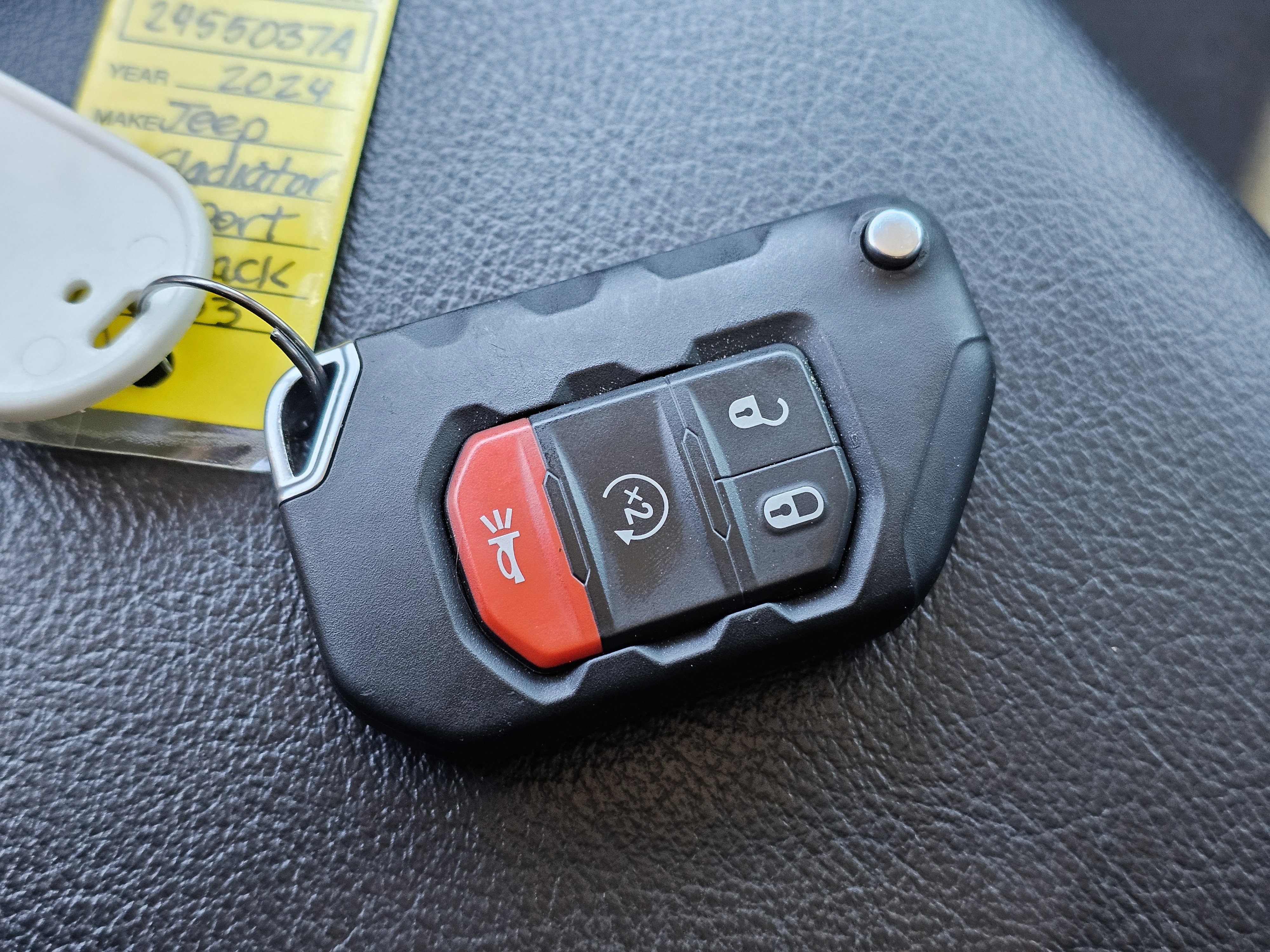 Used 2024 Jeep Gladiator Sport image 31