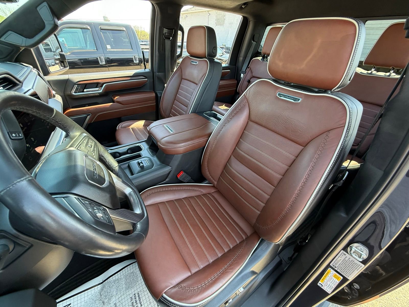 Used 2024 GMC Sierra 3500 Denali Ultimate AWD/4WD image 13