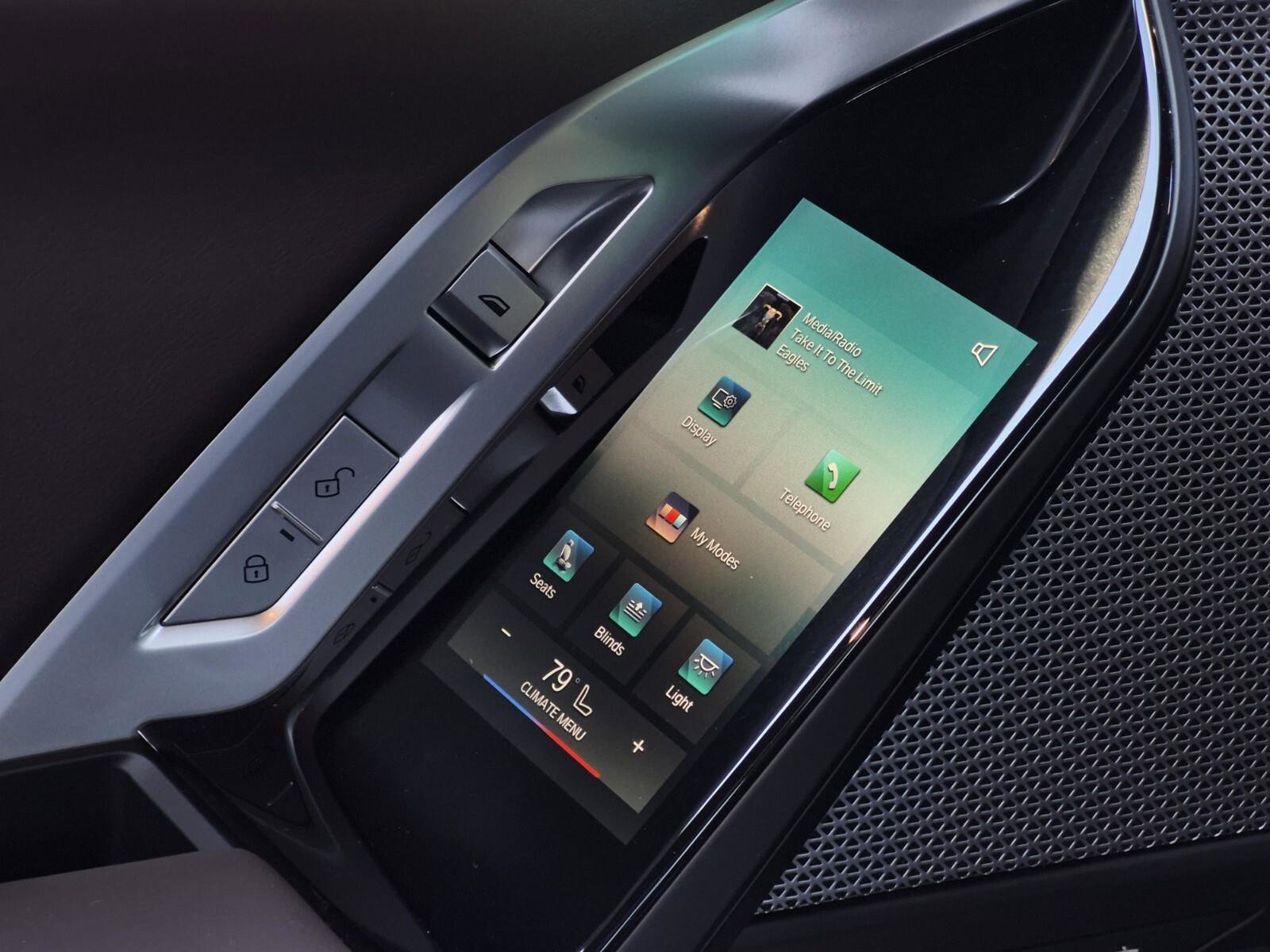 Certified 2025 BMW 760i xDrive w/ Luxury Rear Seating Package AWD/4WD image 30