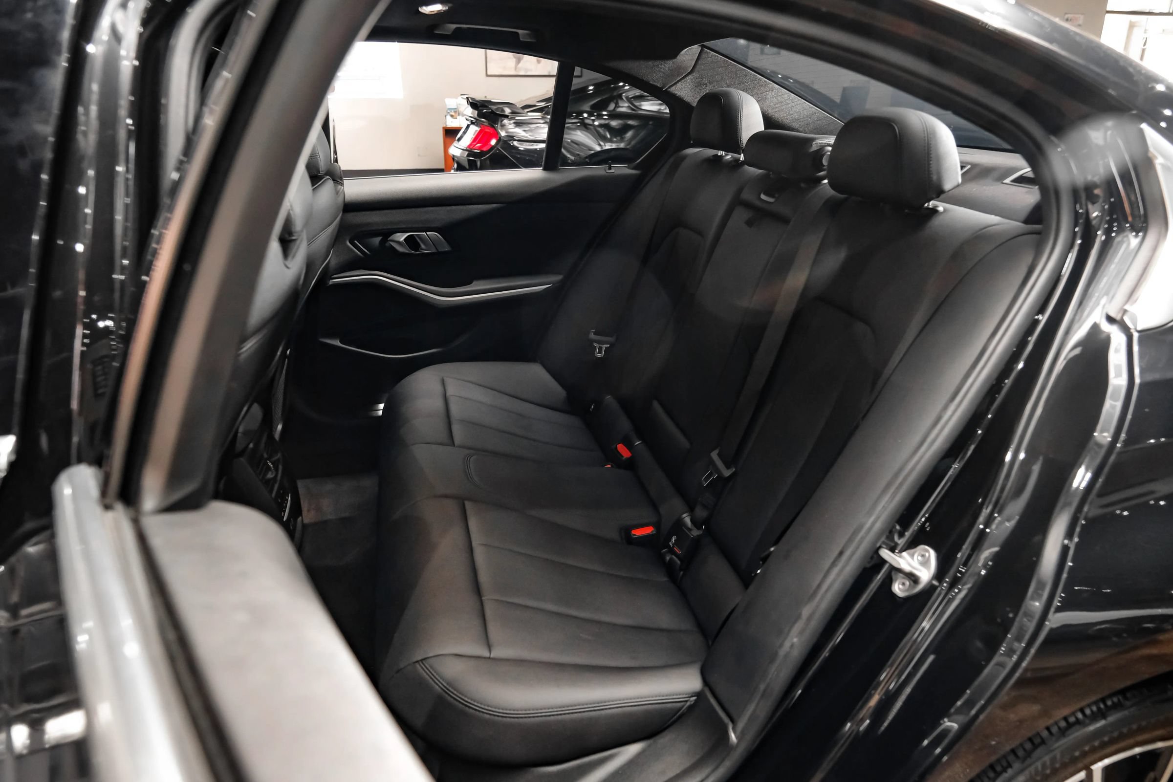 Used 2021 BMW 330i Sedan w/ Driving Assistance Package RWD image 42
