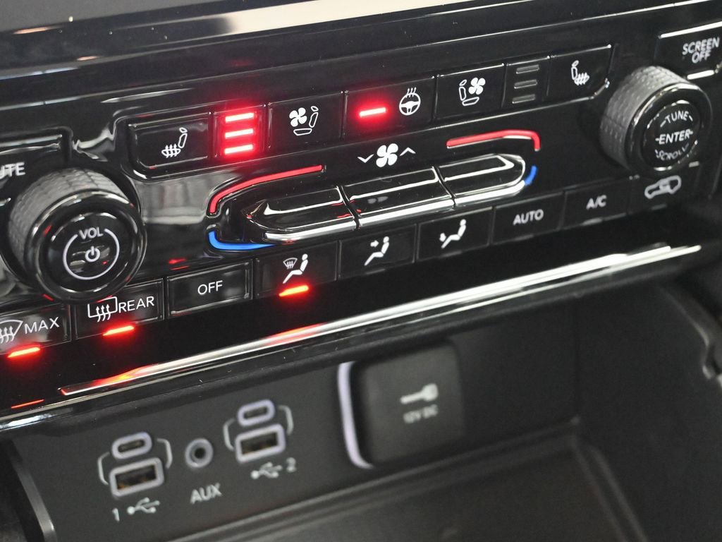 Used 2025 Jeep Grand Cherokee Limited w/ Luxury Tech Group II image 27