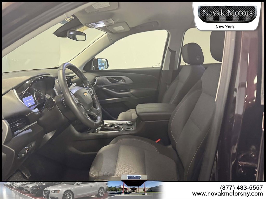Used 2020 Chevrolet Traverse LT w/ Driver Confidence II Package image 12