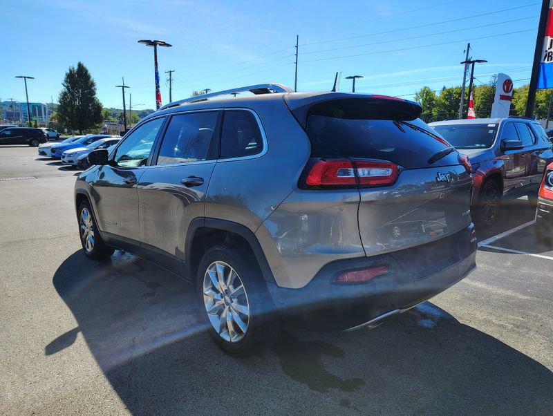 Used 2016 Jeep Cherokee Limited FWD image 6