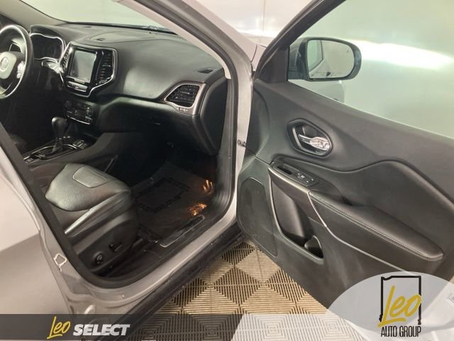 Used 2019 Jeep Cherokee Limited AWD/4WD image 18
