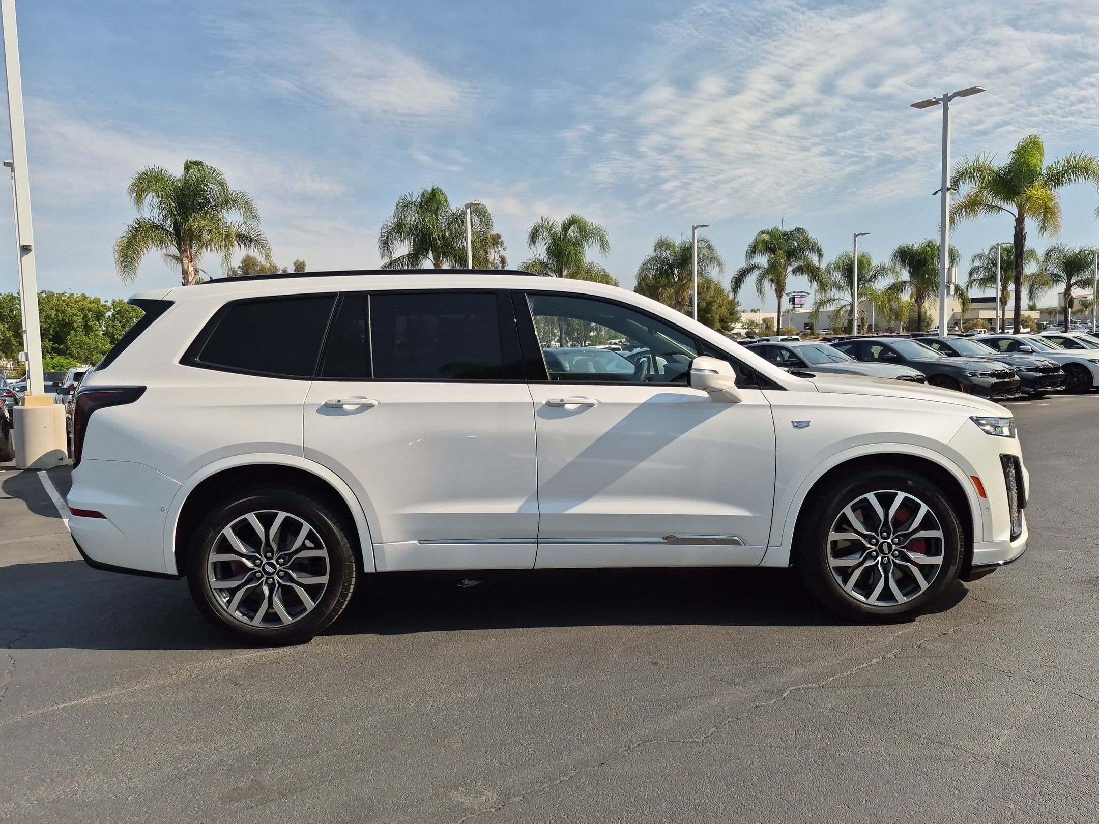 Used 2023 Cadillac XT6 Sport w/ Technology Package AWD/4WD image 11