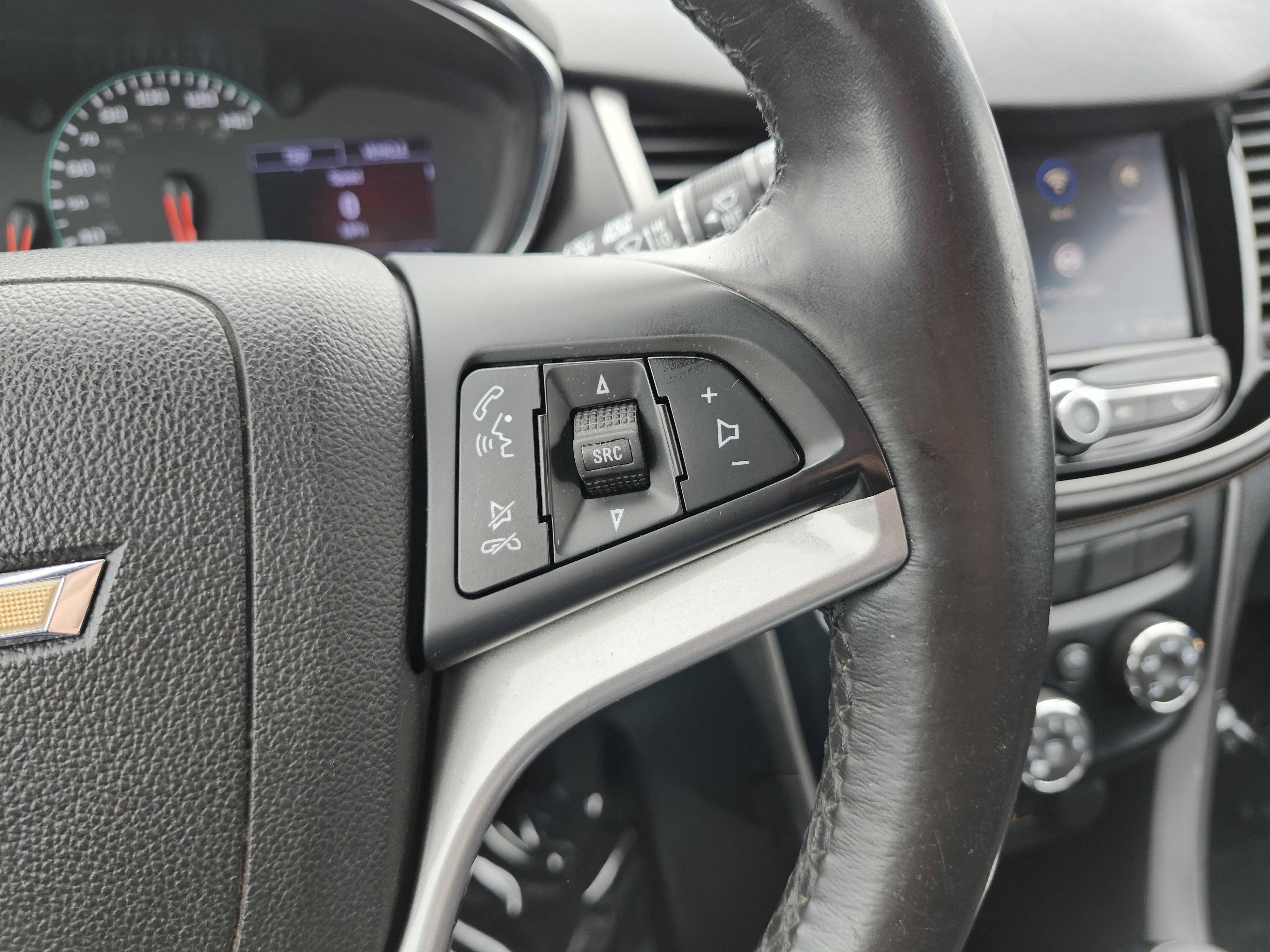 Used 2020 Chevrolet Trax LT w/ Driver Confidence Package image 34