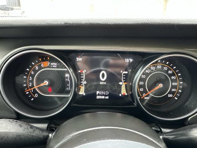 Used 2023 Jeep Wrangler Unlimited Sahara w/ Cold Weather Group AWD/4WD image 23