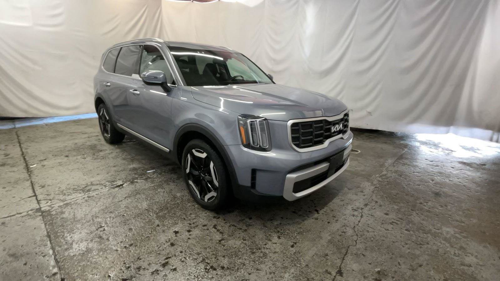 Used 2024 Kia Telluride S w/ S Sunroof Package AWD/4WD image 2