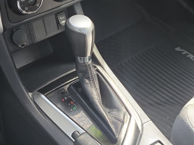 Used 2017 Toyota Corolla L FWD image 21