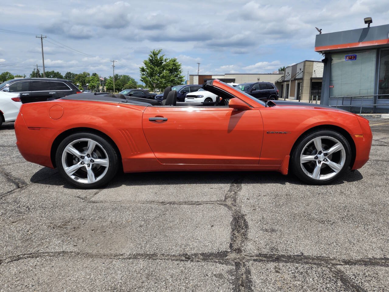 Used 2011 Chevrolet Camaro LT RWD image 4