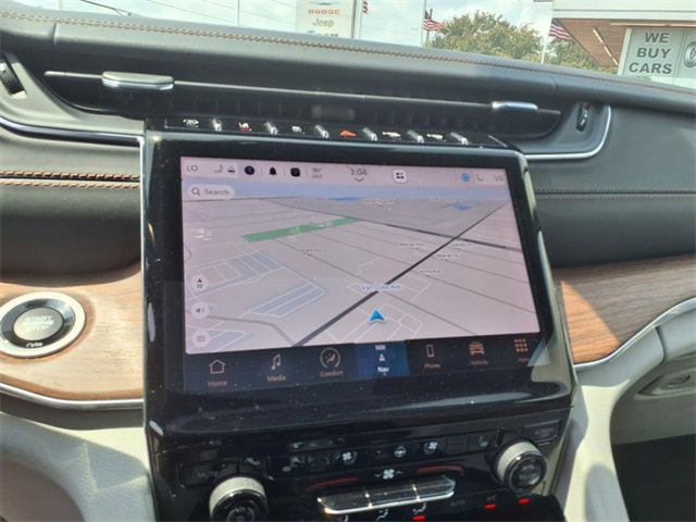 Used 2022 Jeep Grand Cherokee L Summit w/ Advanced Protech Group IV image 19