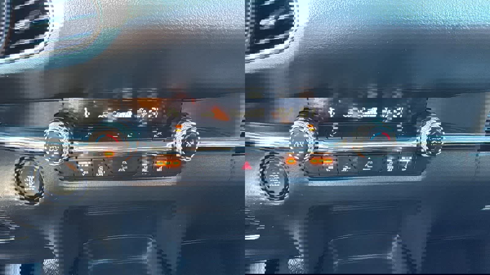 Used 2023 MAZDA CX-30 AWD 2.5 S w/ Premium Package image 19