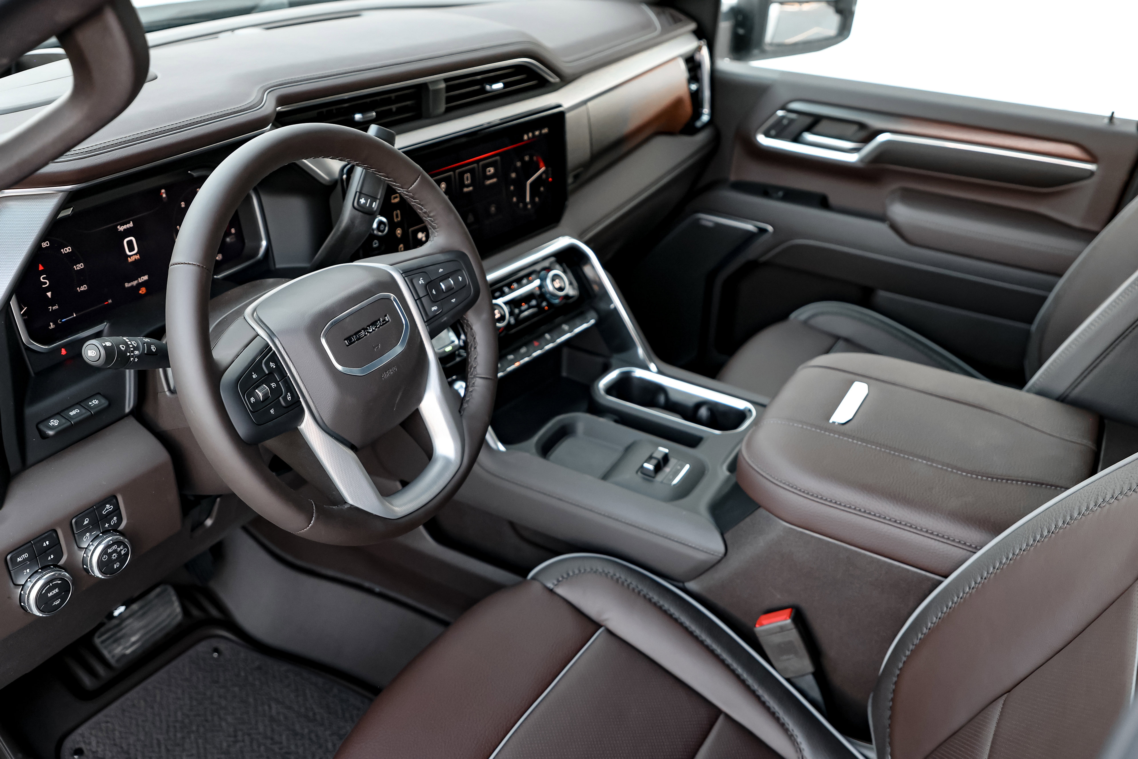 New 2026 GMC Sierra 2500 Denali w/ Denali Reserve Package image 12