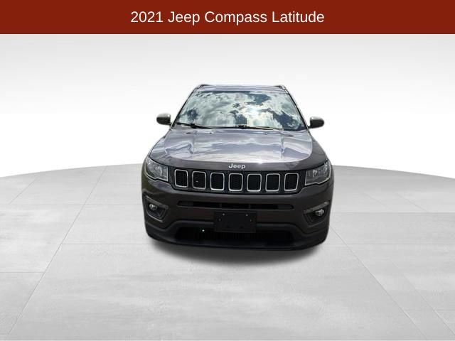 Used 2021 Jeep Compass Latitude w/ Convenience Group FWD image 2