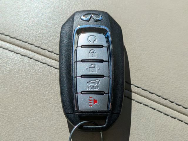Used 2023 INFINITI QX60 Sensory w/ Vision Package image 30