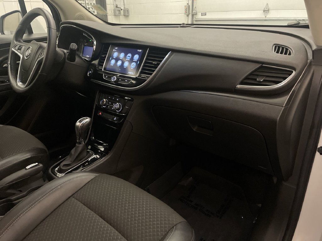 Used 2021 Buick Encore Preferred AWD/4WD image 20