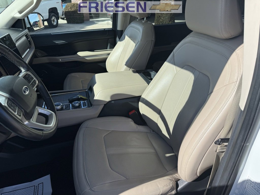 Used 2022 Ford Expedition Max Limited image 10