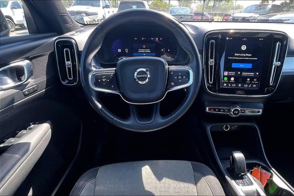 Used 2025 Volvo XC40 B5 Core AWD/4WD image 7