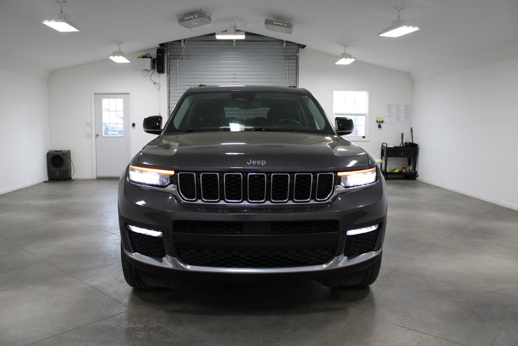 Used 2022 Jeep Grand Cherokee L Limited image 3