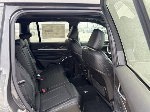 New 2026 Jeep Grand Cherokee Limited AWD/4WD image 35