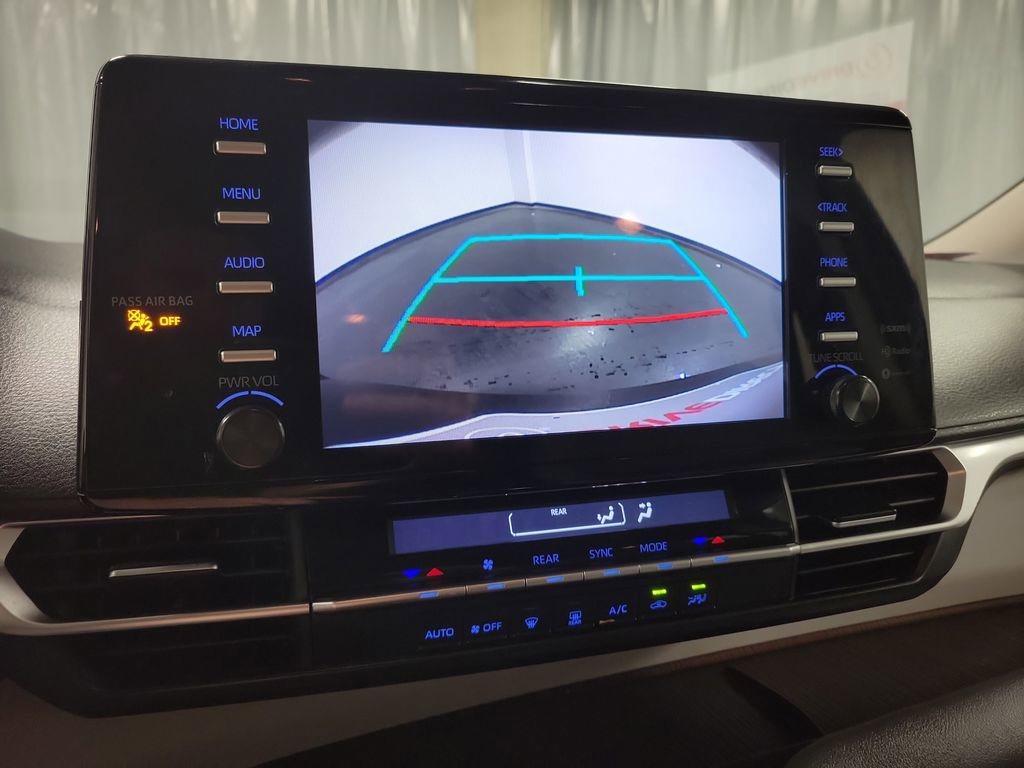 Used 2022 Toyota Sienna LE image 16