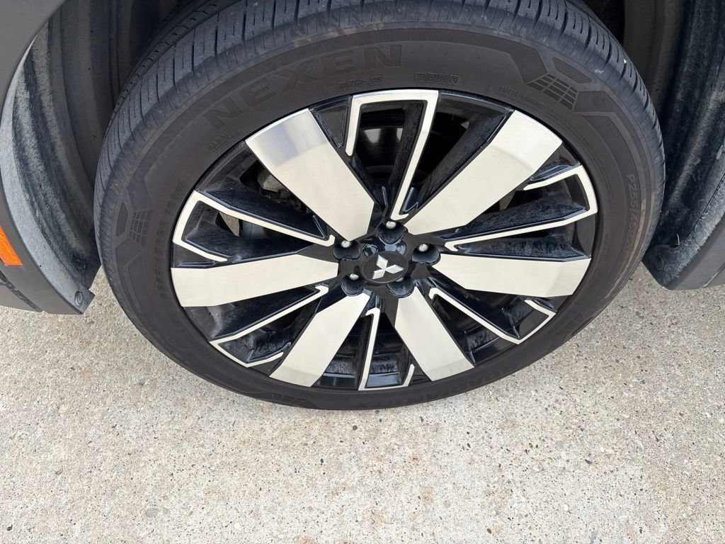 Used 2025 Mitsubishi Outlander SE AWD/4WD image 10