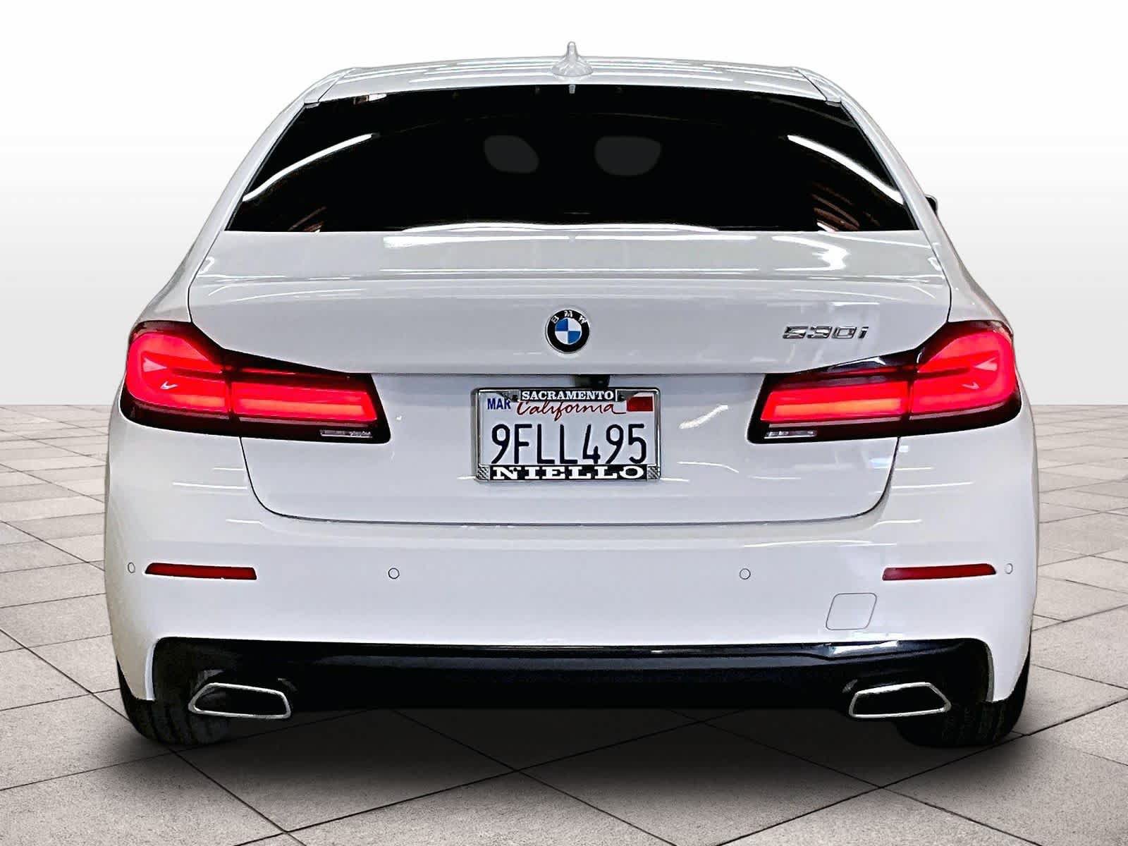 Used 2023 BMW 530i w/ Convenience Package RWD image 7