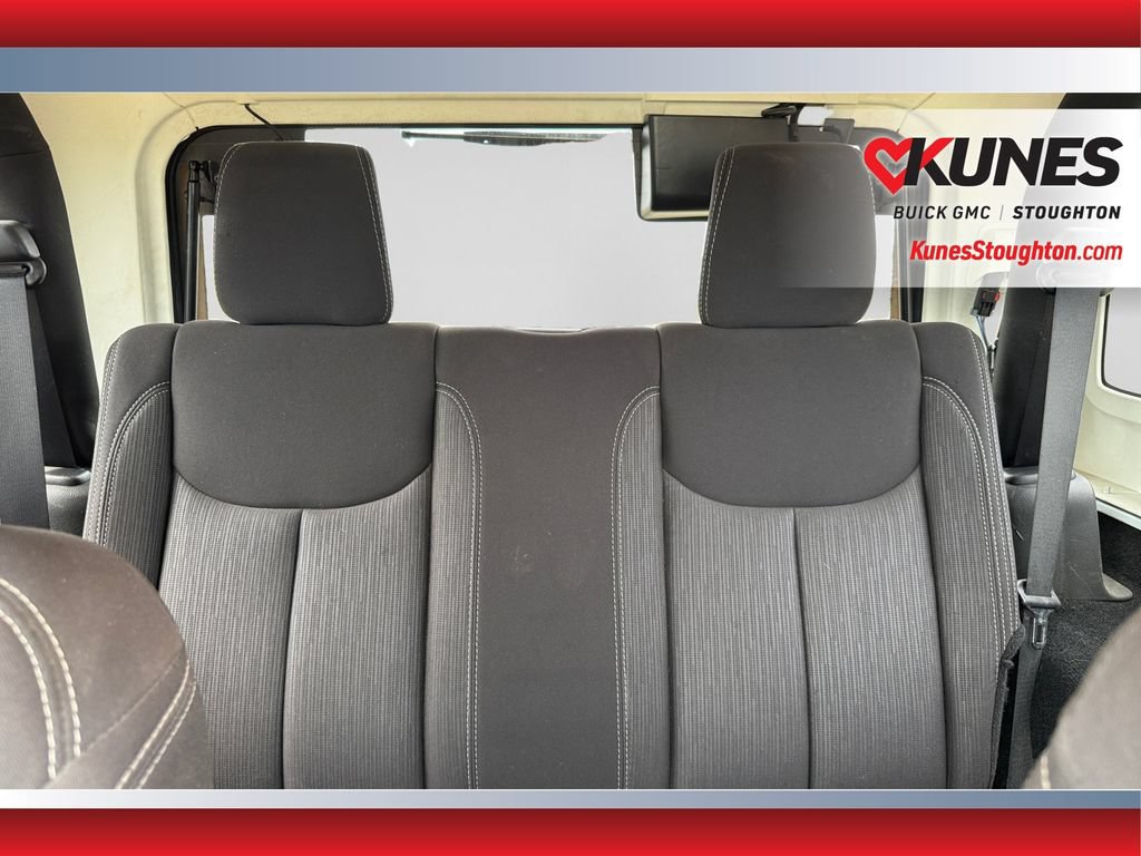 Used 2013 Jeep Wrangler Sahara w/ Dual Top Group AWD/4WD image 30