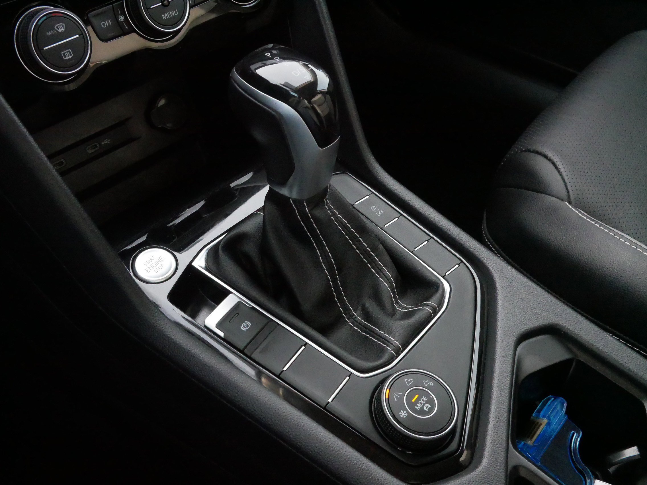 Certified 2023 Volkswagen Taos SEL image 24