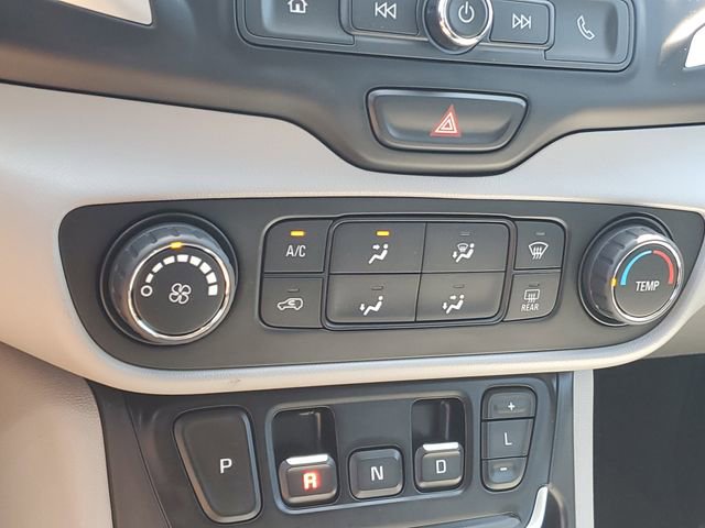 Used 2021 GMC Terrain SLE FWD image 29
