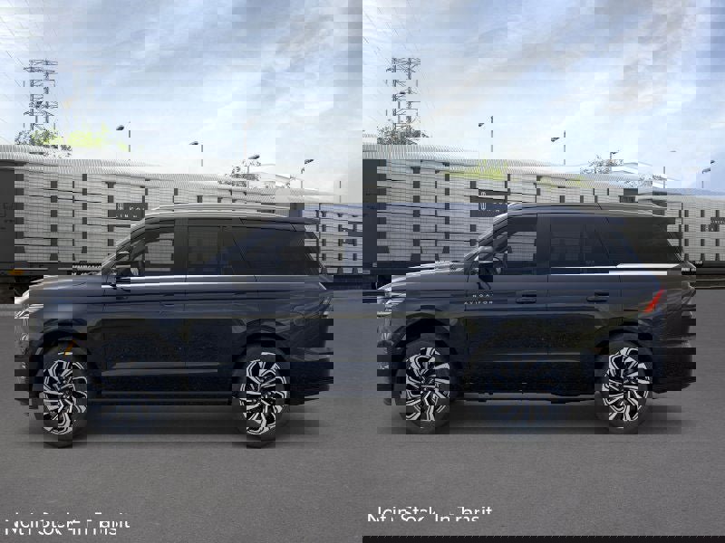 New 2025 Lincoln Navigator Black Label image 3
