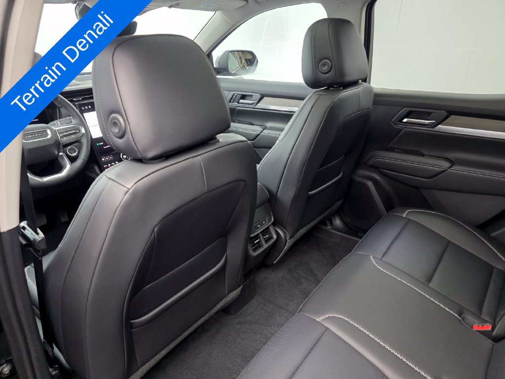 Used 2026 GMC Terrain Denali AWD/4WD image 15
