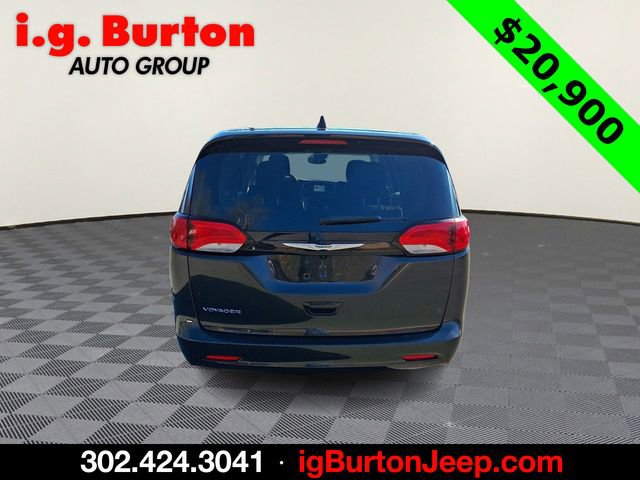 Certified 2023 Chrysler Voyager LX image 5