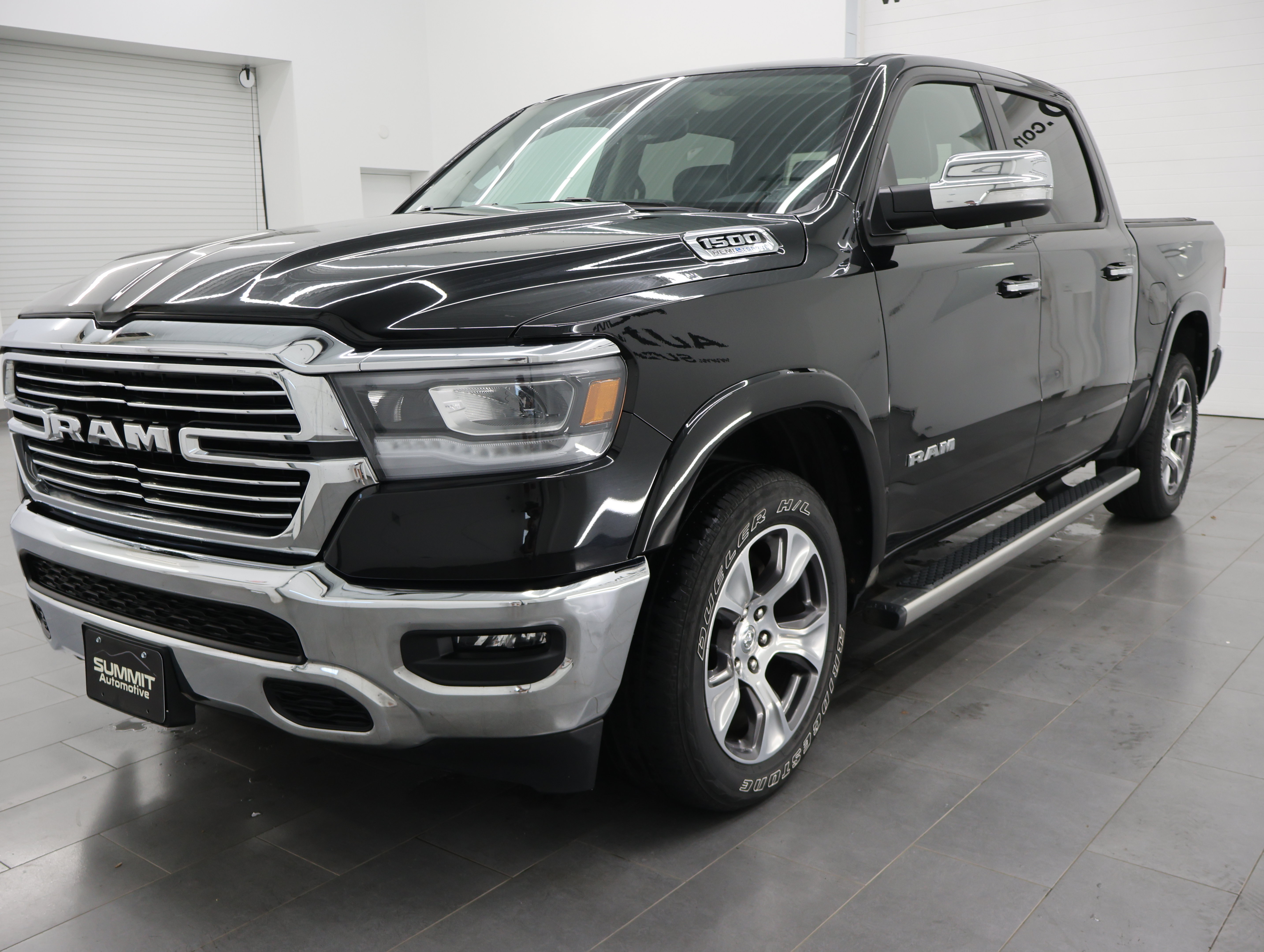 Used 2022 RAM 1500 Laramie AWD/4WD image 7